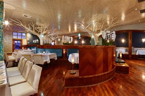 Grove Steakhouse .